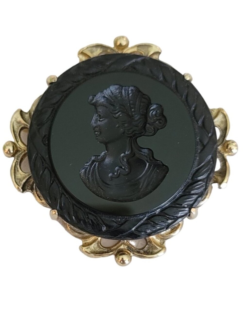 Gold Tone Black Carved Glass Intaglio Cameo Brooch Pin K368